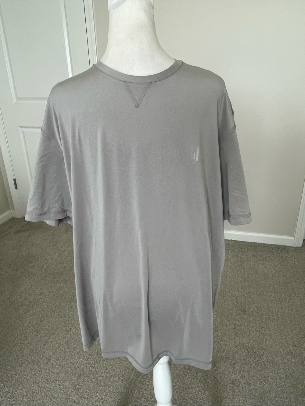 NWOT johnnie-O Short Sleeve Crewneck Tee in Light Gray Size XL